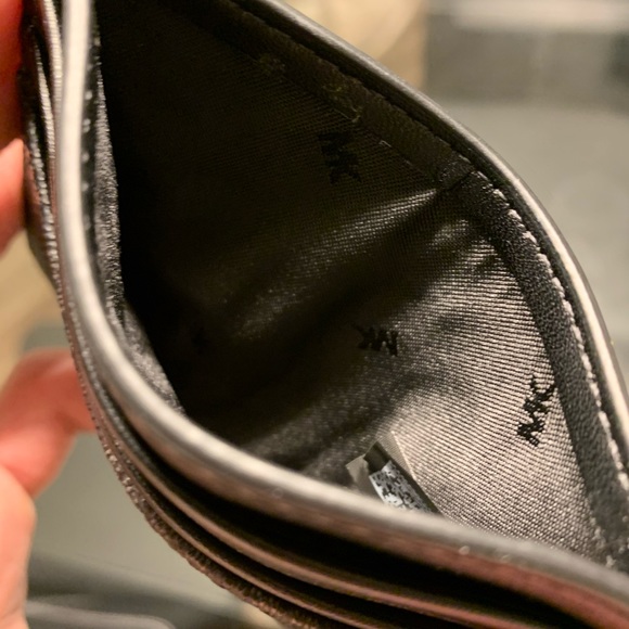 Michael Kors card holder wallet - Picture 3 of 3
